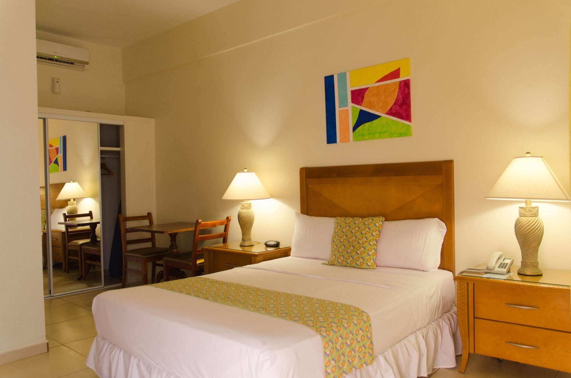 Alicia'S Inn Philipsburg  Kültér fotó
